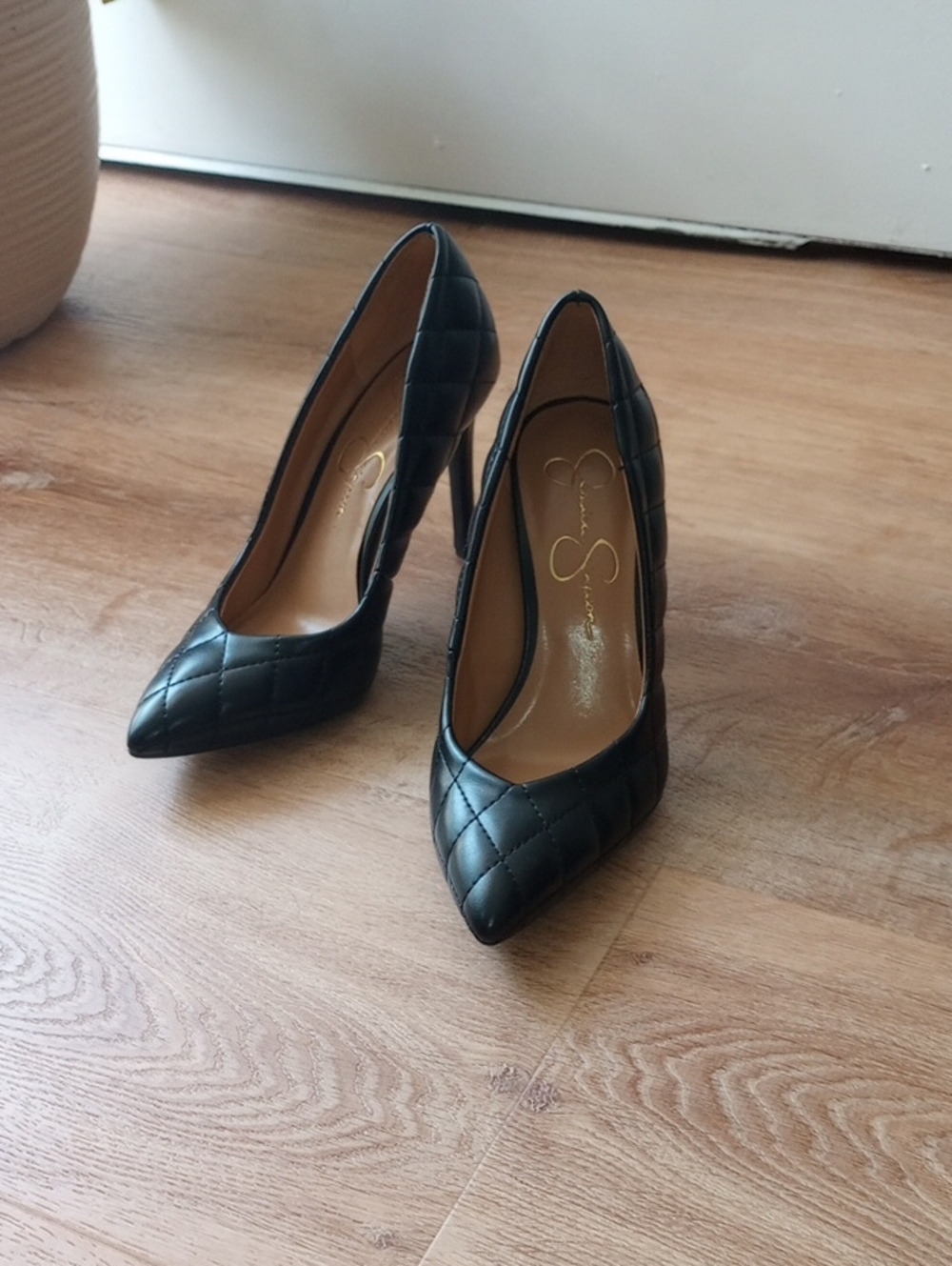 Jessica Simpson Black Quilted Pointed-Toe Women’s Pumps